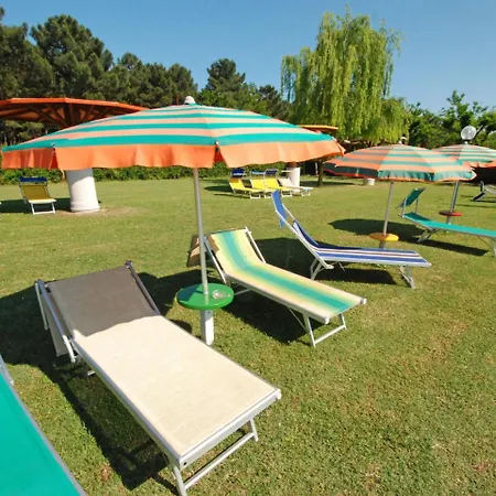 Holiday home Locazione Turistica Borsetti.15 *